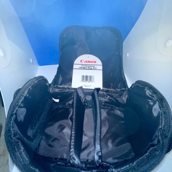 Small Canon Gadget Camera Bag NWT - Adj sections - Picture 7 of 13